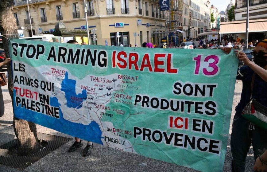 You are currently viewing Bas les armes, augmentez les salaires